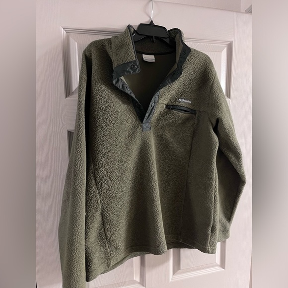 Columbia Other - Medium Columbia Sweatshirt